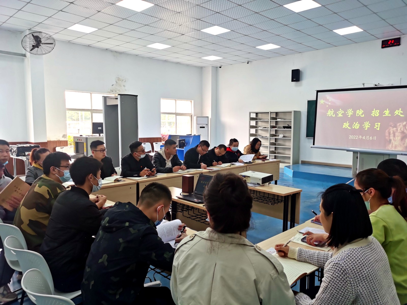 政治3.jpg 政治3.jpg